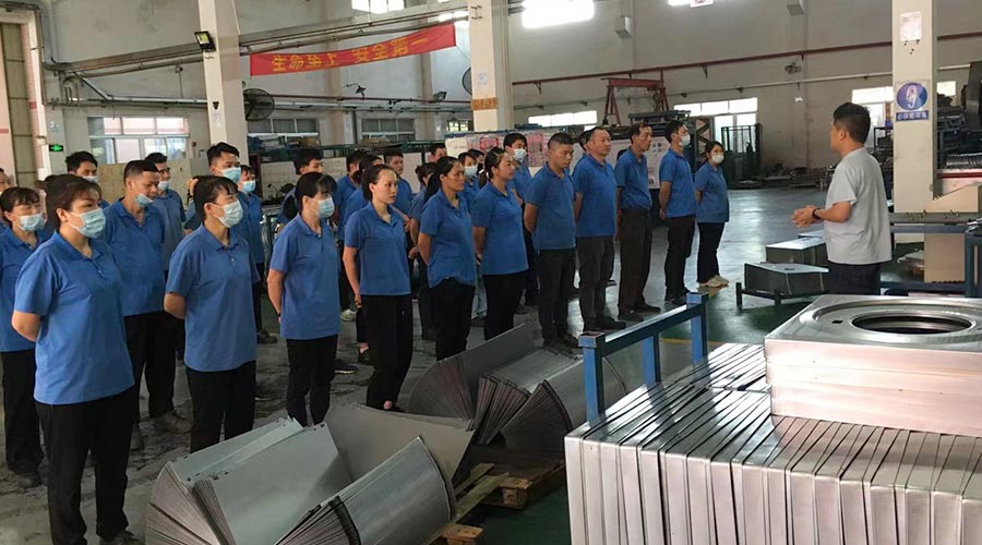 五一放假在即！金環(huán)電器沖壓車間開展早會強調工作效率